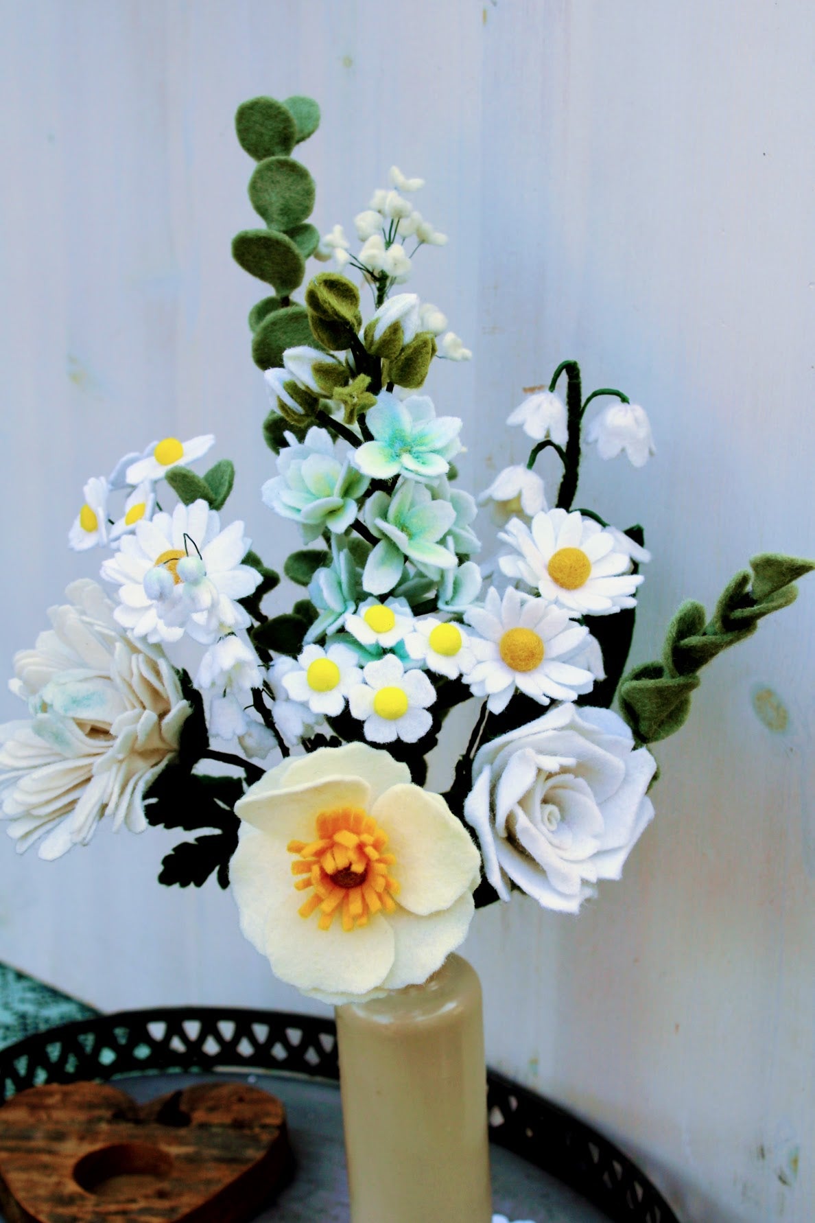 Viltbloemen Bruidsboeket "witte viltbloemen"