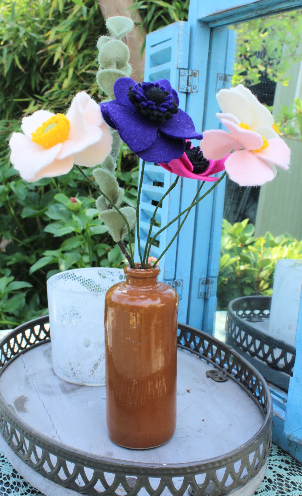 Boeket viltbloemen "Anemoon"