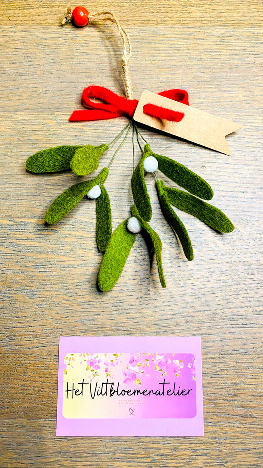 Kersthanger misletoe van vilt – liefdevolle kerstdecoratie