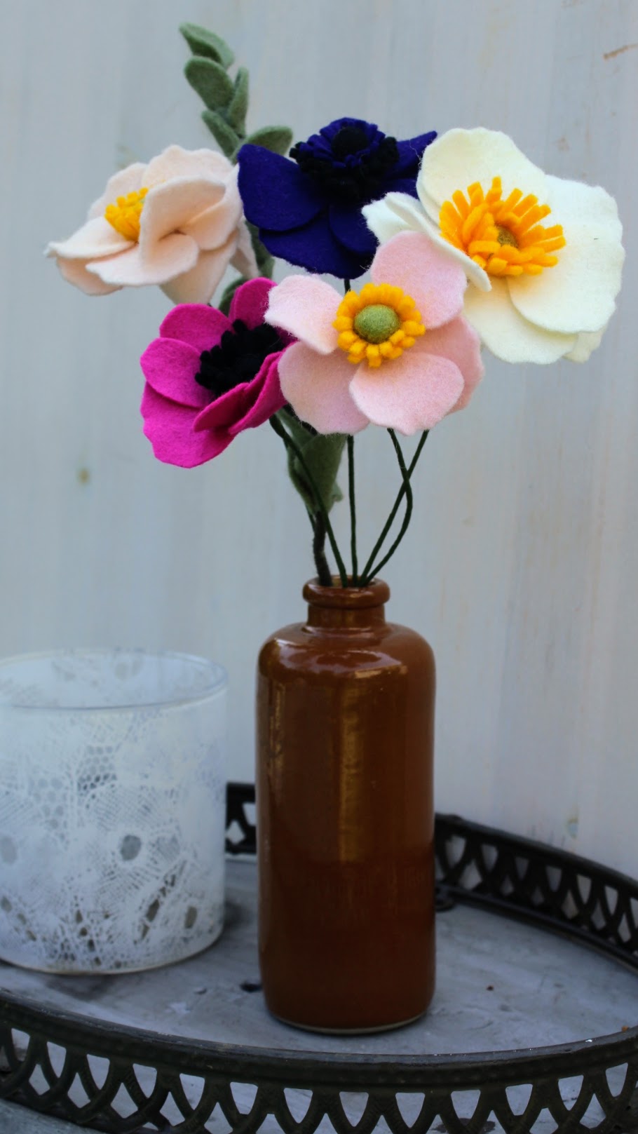 Boeket viltbloemen "Anemoon"