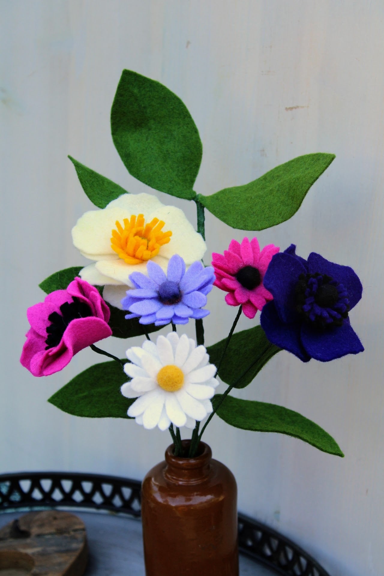 Boeket viltbloemen "Anemoon/Spaanse Margriet"