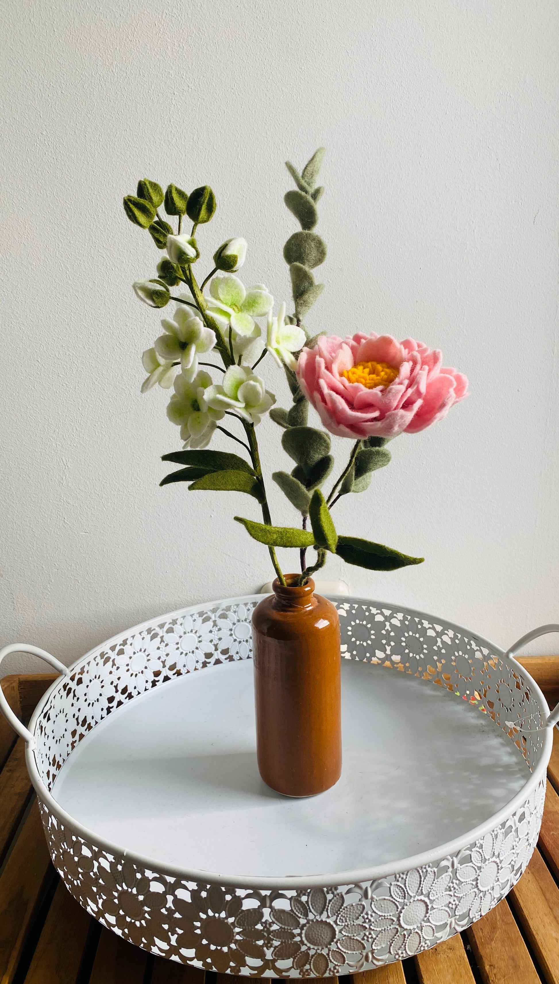 Handgemaakt boeket met duurzame viltbloemen