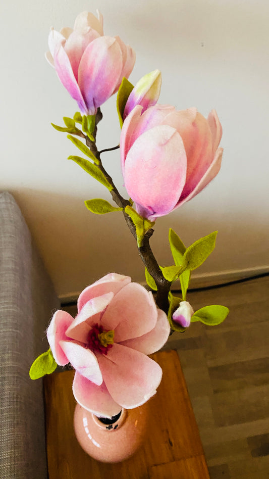 Handgemaakte magnoliatak van 100% wolvilt